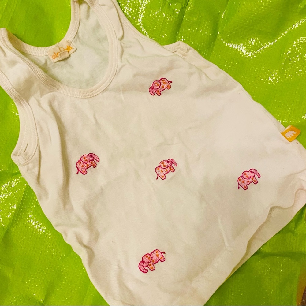 Charming White Tank Top with Pink Elephant Design